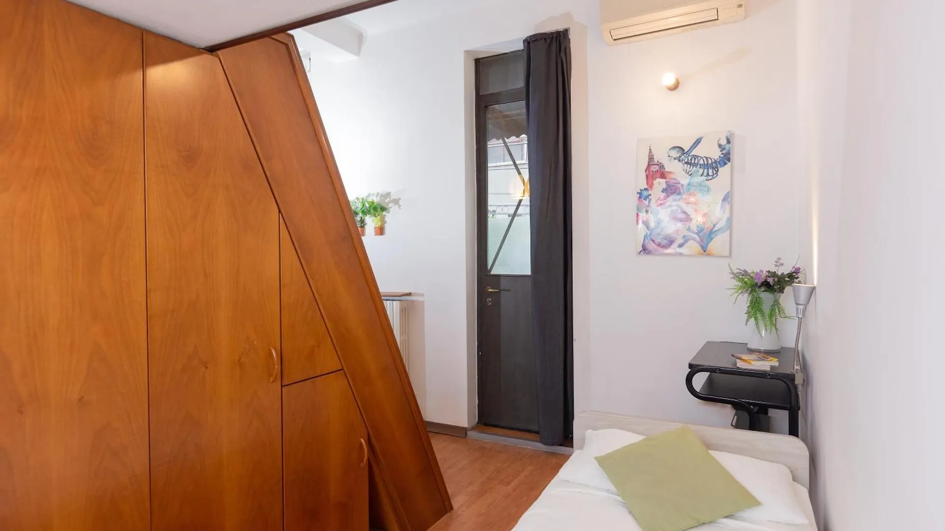 Soft Colors Exclusive Apartment - Navigli District - M2 Milan 0*,  Italy
