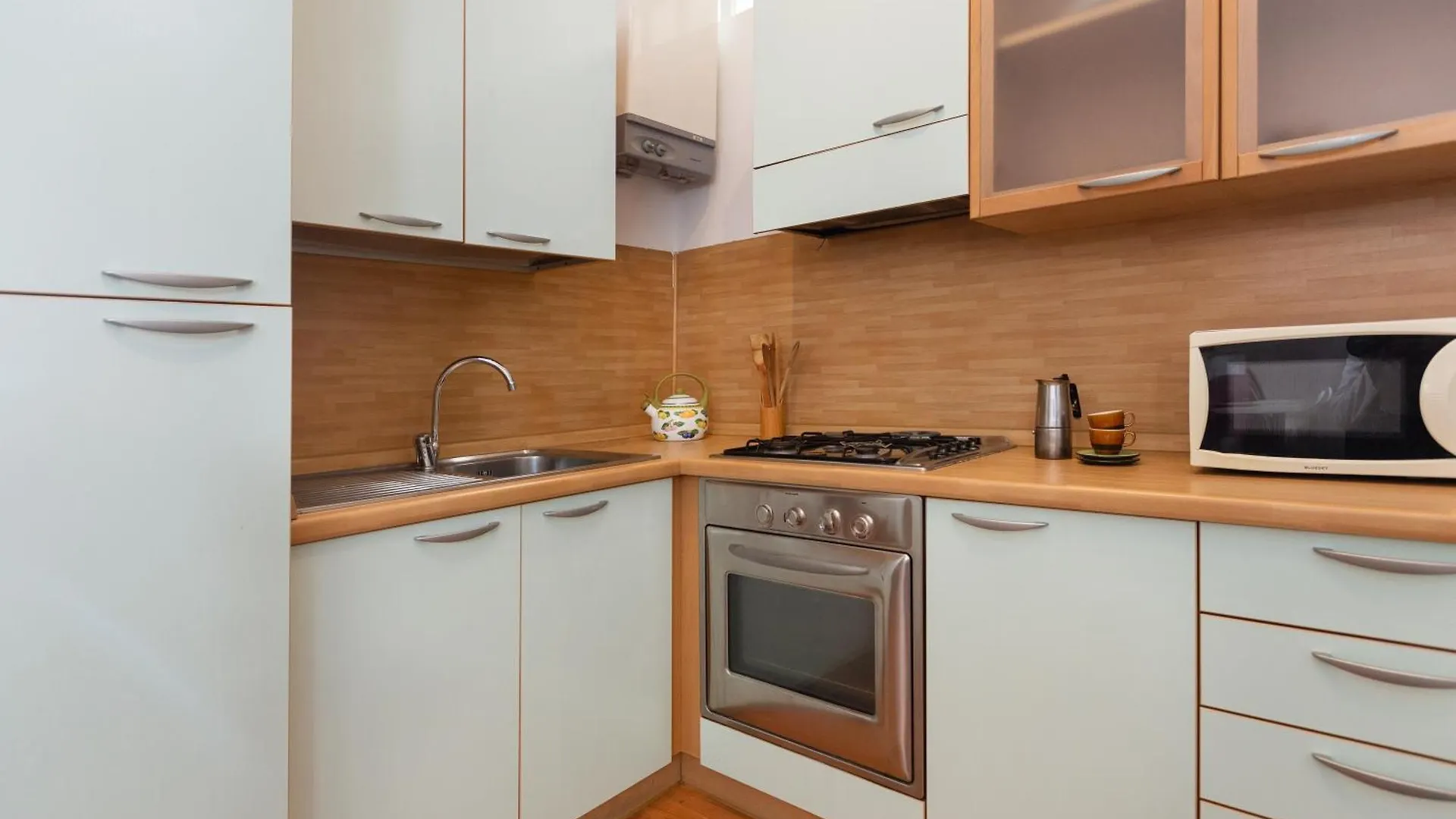 Soft Colors Exclusive Apartment - Navigli District - M2 Milan